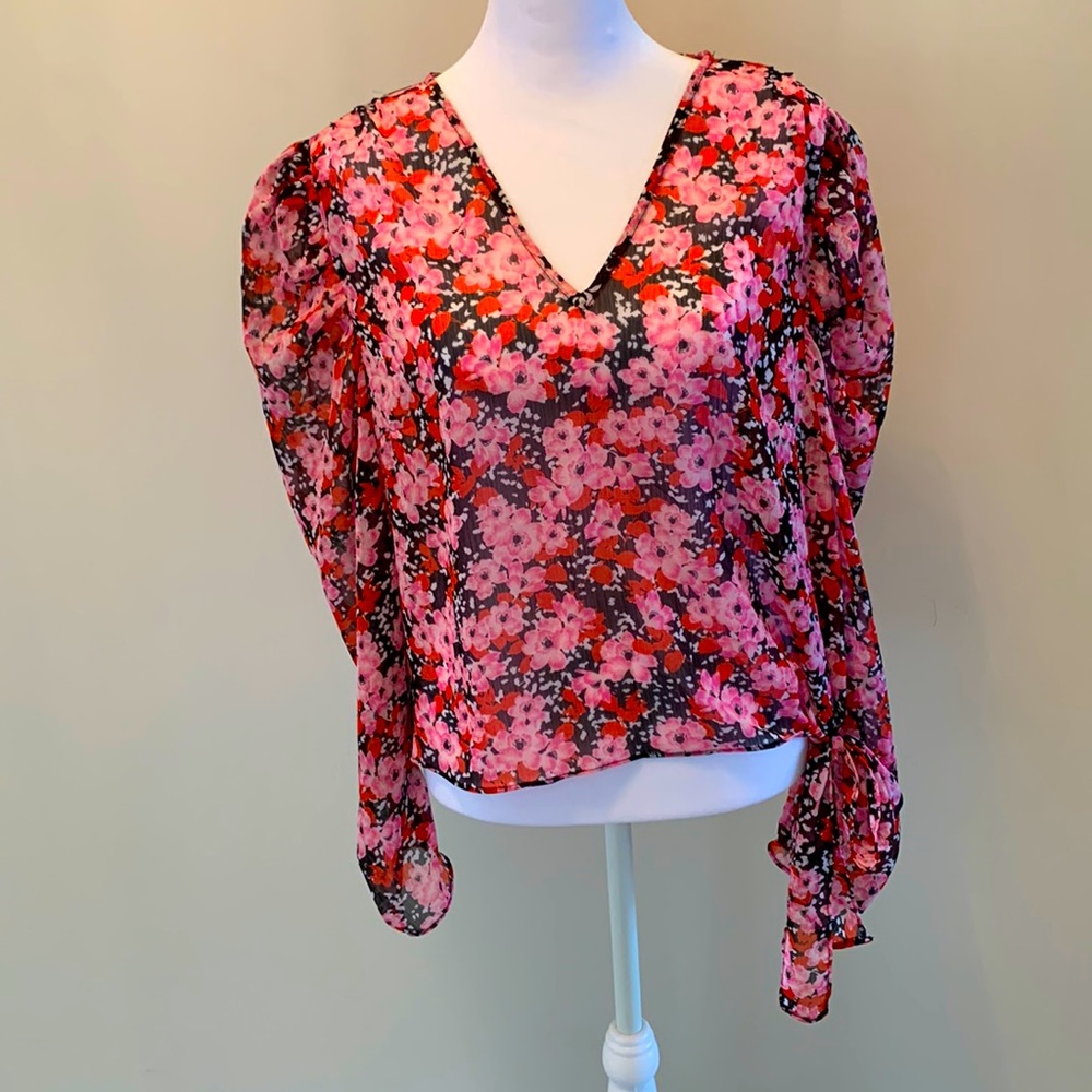 Women’s blouse, pink and red flower design, by bar III, size L Large.